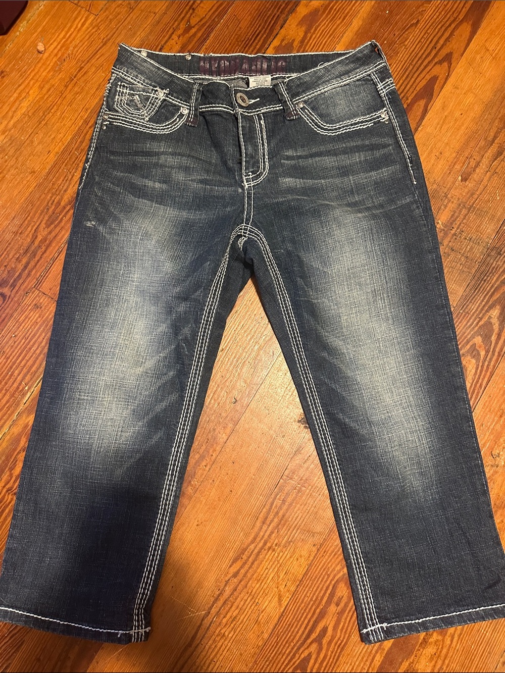Hydraulic Women’s Cropped Jeans with Contrast Stitching